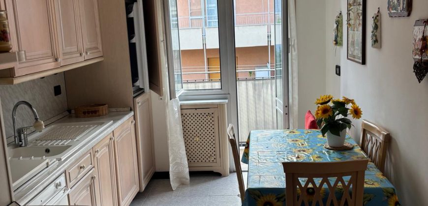 Via Ferrara ampi vani 7 balcone